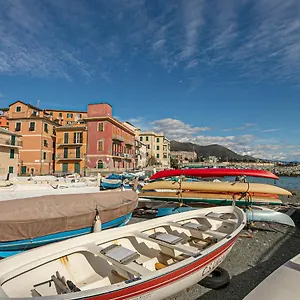 la-perla-di-sturla.hotelitalianriviera.com/